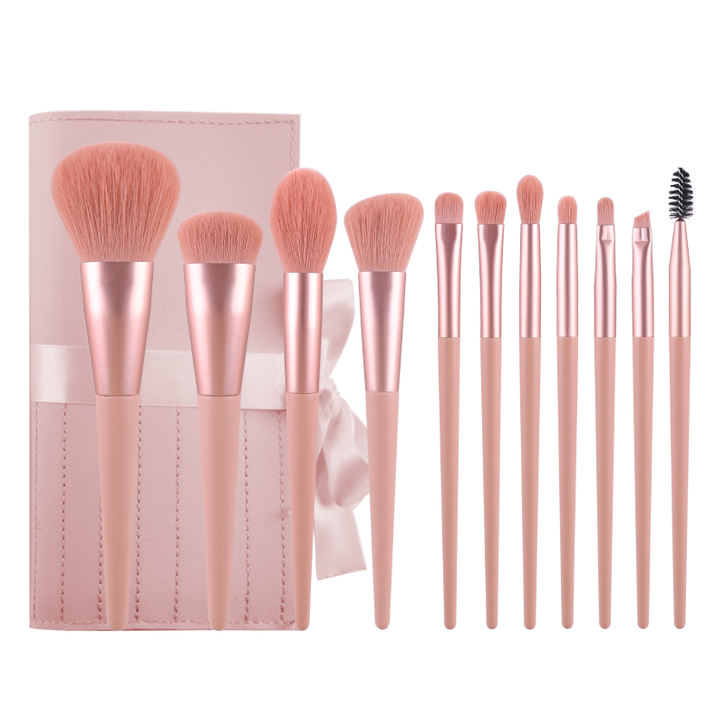 Makeup brush set with pouch